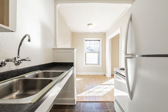 Interior Photo - Roosevelt Apartments