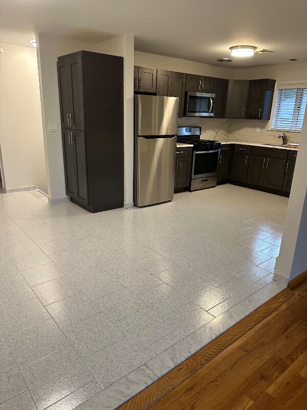 Building Photo - 392 Albourne Ave