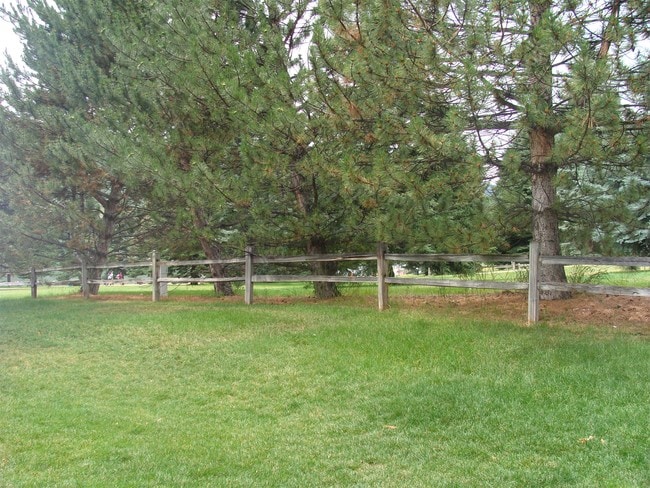 Building Photo - 414 W Beaver Creek Blvd