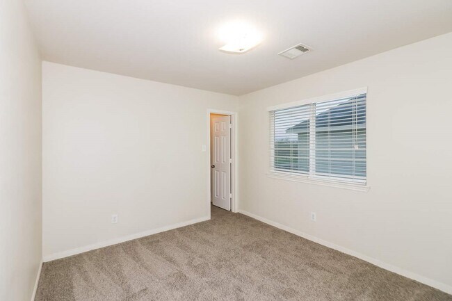 Building Photo - 3511 Iris Ridge Way