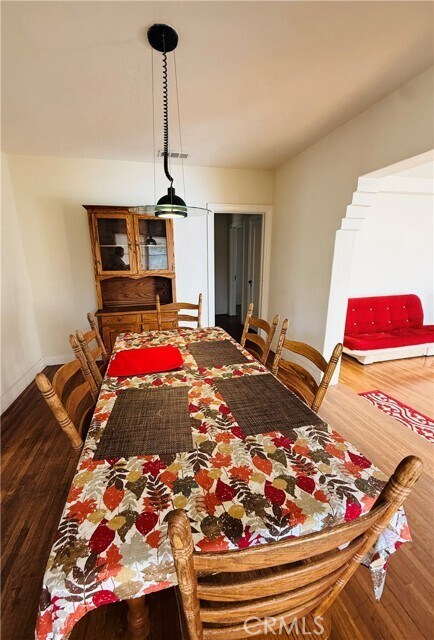 Building Photo - 5717 Alessandro Ave