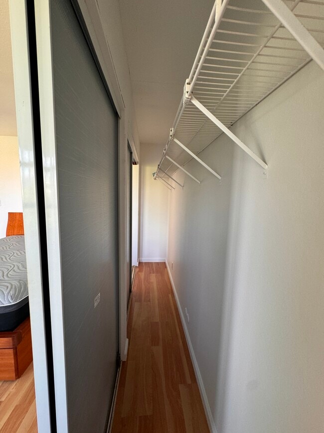 Building Photo - 147 Oko St