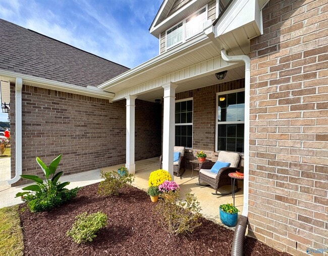 Building Photo - 3108 Henry Rd SE