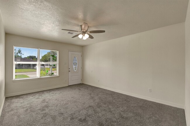 Building Photo - 1307 Belshire Rd