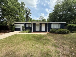 Building Photo - 313 NW 34th Dr