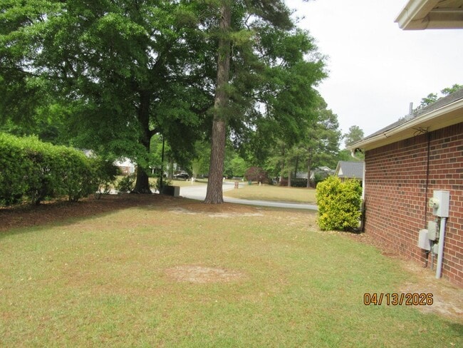 Building Photo - 3590 Oleander Dr