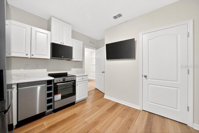 Building Photo - 33470 Always Dreaming Ct