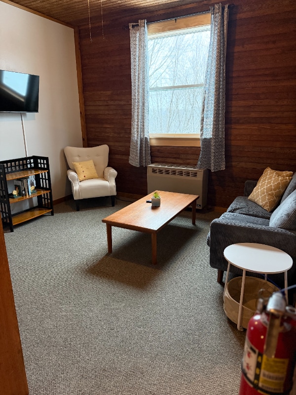 Primary Photo - 40 Main St