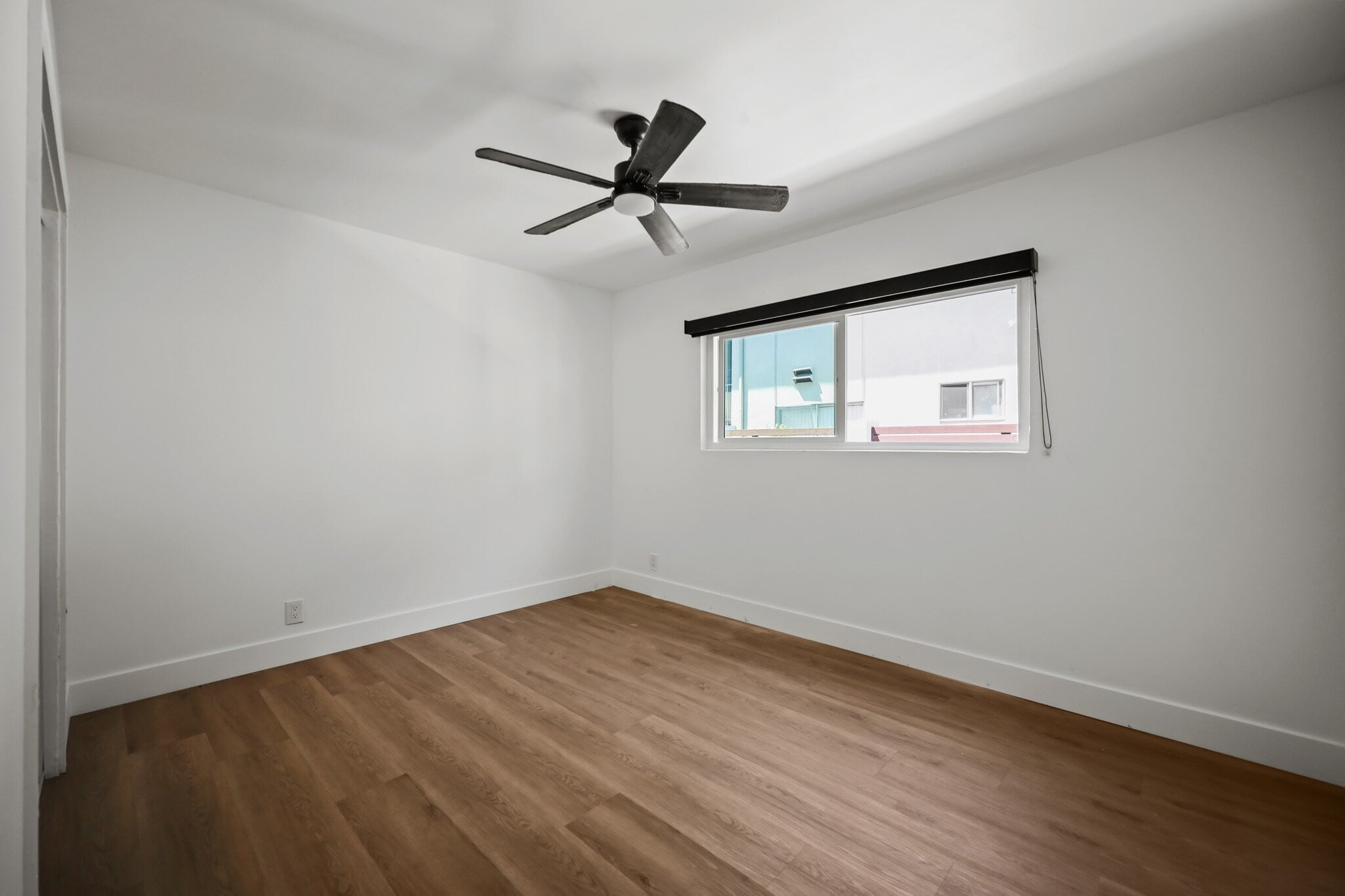 Building Photo - 2034 S Garth Ave