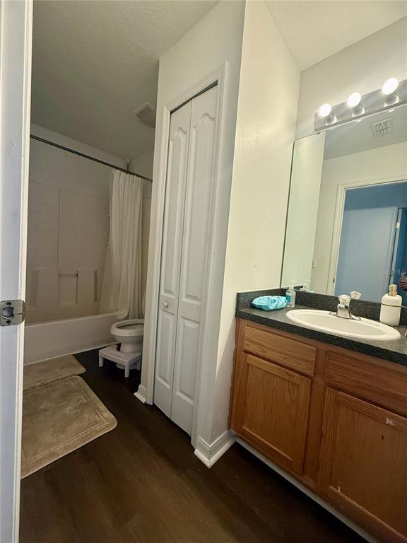 Building Photo - 1008 Royal Ridge Dr