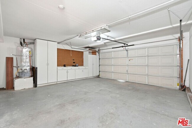 Building Photo - 25842 Browning Pl