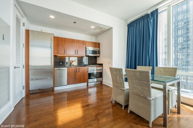 Building Photo - 401 N Wabash Ave