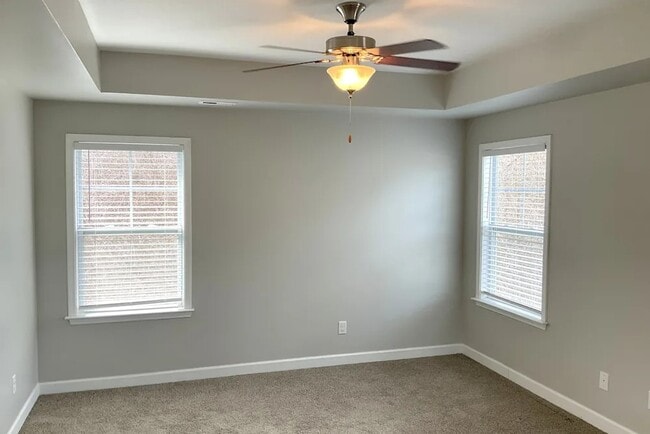 Building Photo - 271 Water Mill Rd