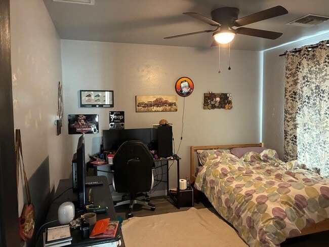 Building Photo - 9226 N 182nd Dr