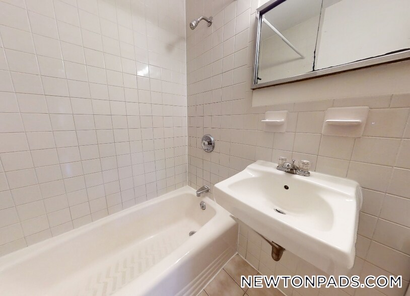 Building Photo - 278 Grove St