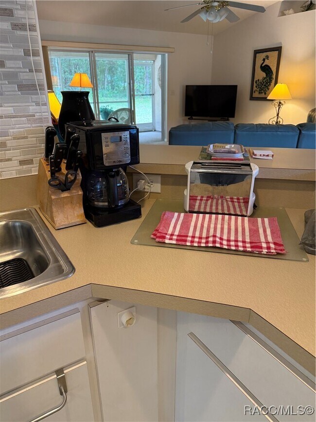 Building Photo - 2858 E Marcia St