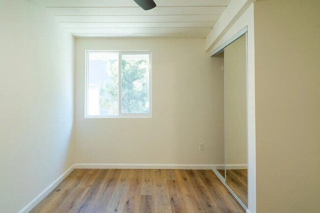 Building Photo - 5418-5420 Baja Drive