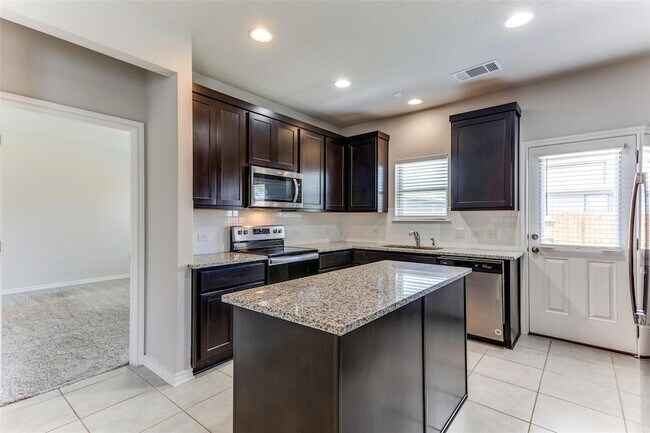 Building Photo - 341 Trellis Blvd