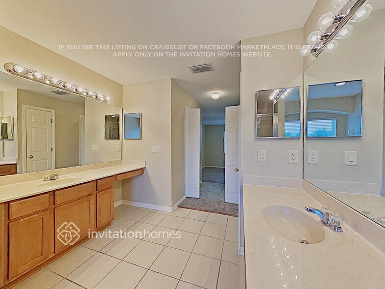 Building Photo - 9551 Baton Rouge Ln