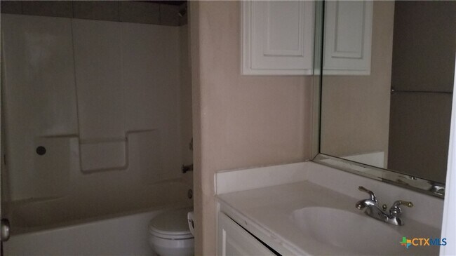 Building Photo - 3023 Green Mountain Dr