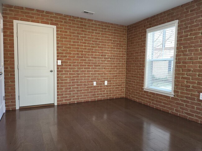 Building Photo - 1438 Wheyfield Dr