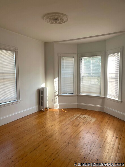 Building Photo - 32 Healey St