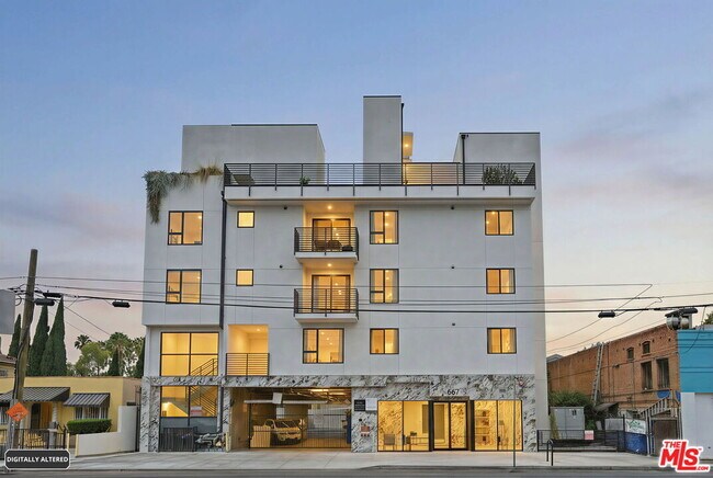 Building Photo - 667 N Wilton Pl