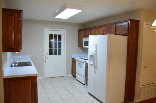 Building Photo - 5305 Joshua Ct