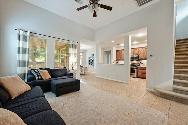 Building Photo - 130 Farm House Rd