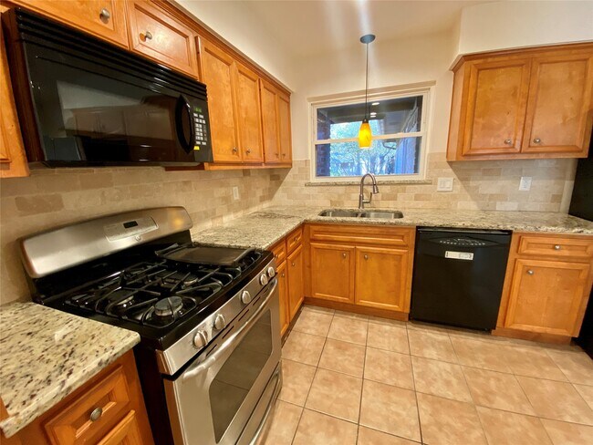 Building Photo - 2 N Waxberry Rd