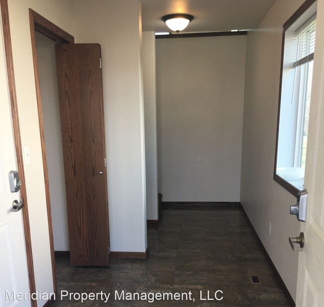 Building Photo - 3 br, 3 bath House - 3619 15th St S