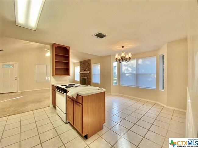 Building Photo - 1593 Amanda