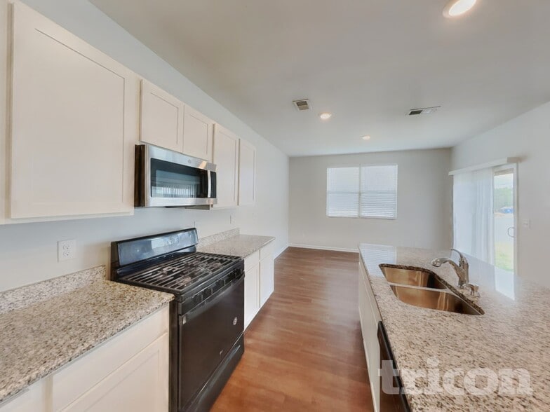 Building Photo - 8012 Craighead Dr