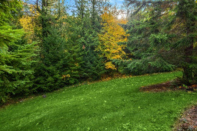 Building Photo - 2416 35th Ave NE