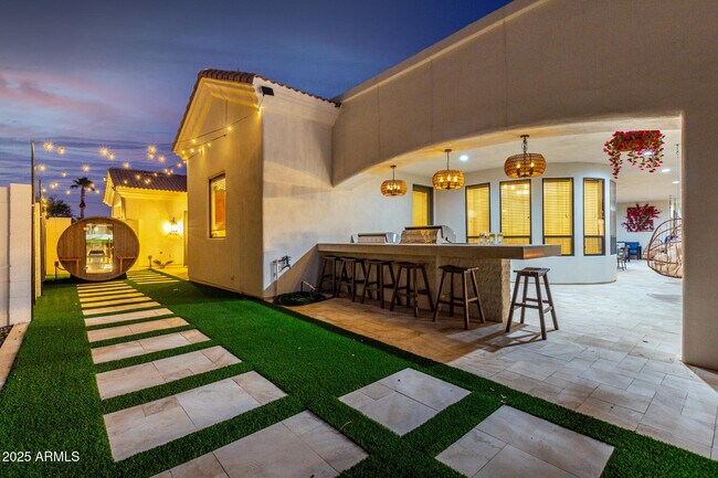 Building Photo - 2506 S 186th Dr