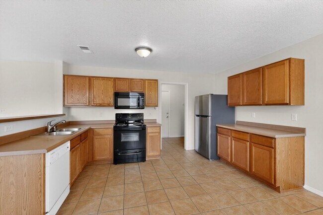 Building Photo - Spacious 5-Bedroom Home in Enchanted Hills – Rio Rancho