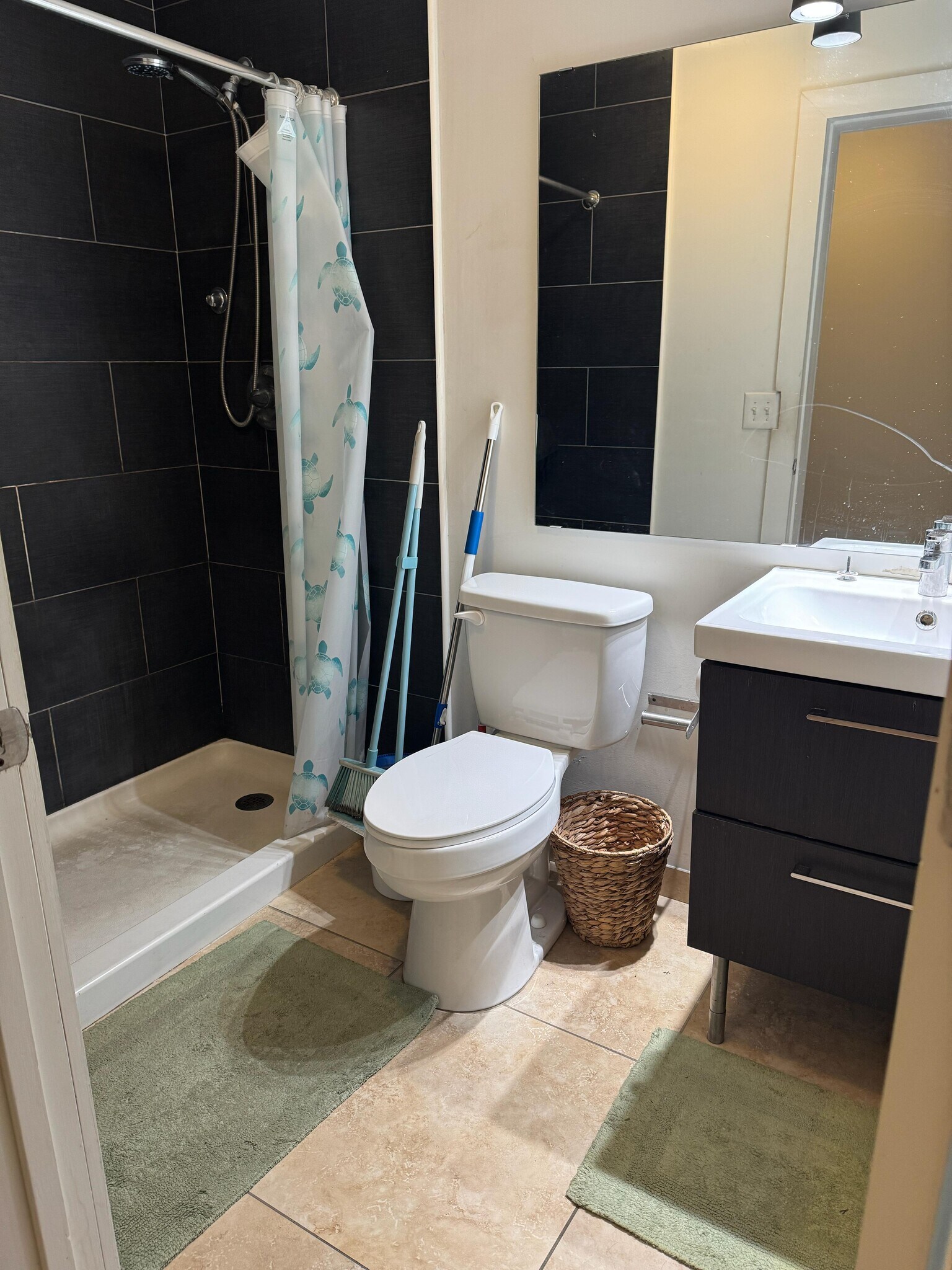 Building Photo - 444 SW 3rd St