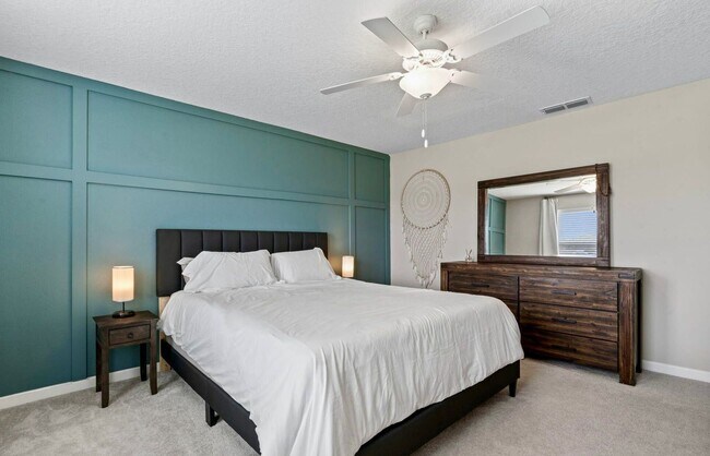 Building Photo - Gorgeous 4/ 2.5 Home in the Beautiful Lake Asbury Area of Clay County! $2,550.00