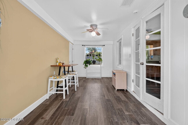 Building Photo - 277 Debary Dr