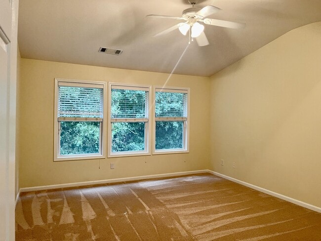 Building Photo - 2673 Winslow Ridge Dr NE