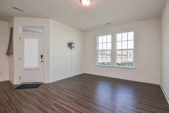 Building Photo - 145 Noble Deer Wy