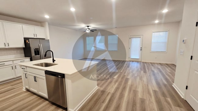 Building Photo - 3136 Marbella Cir