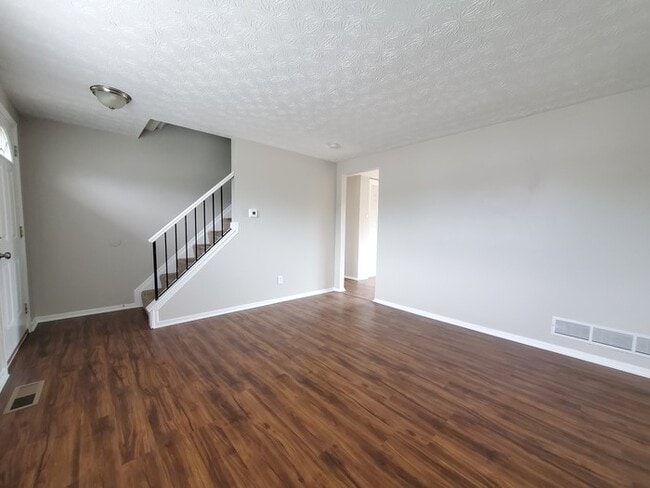Building Photo - 5113 Sedalia Dr