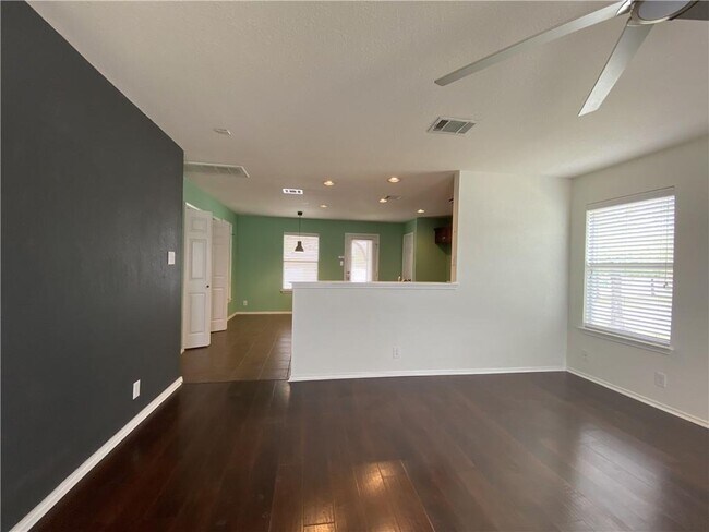 Building Photo - 600 Gabriel Mills Dr
