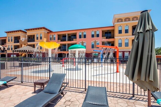Building Photo - 13941 Clubhouse Dr