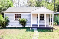 Building Photo - 2BR Cozy Ensley Home