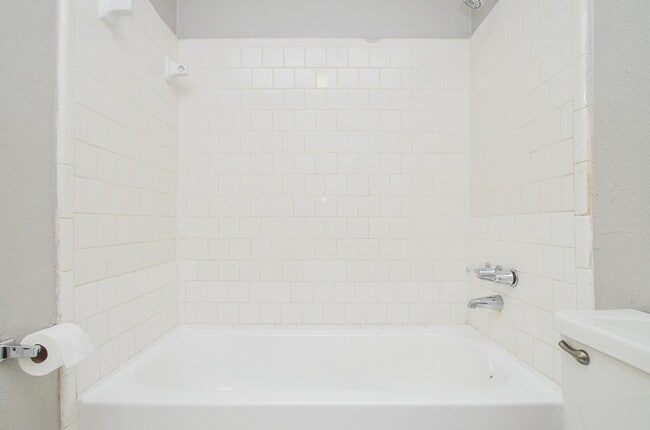 Building Photo - 8231 Furlong Ln