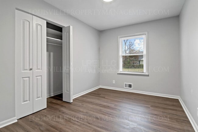 Building Photo - 3107 Iris Way