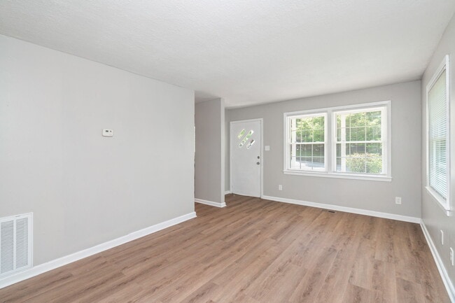 Building Photo - 275 Maryville Pike