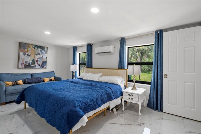 Building Photo - 3-Bedroom Punta Gorda Retreat with Marble Finishes & Stylish Furnishings!"